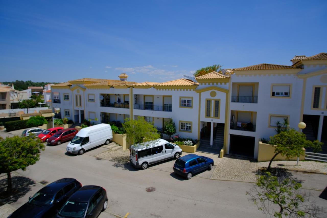 אלבופיירה Apartamento T2 Em Condominio Fechado. מראה חיצוני תמונה