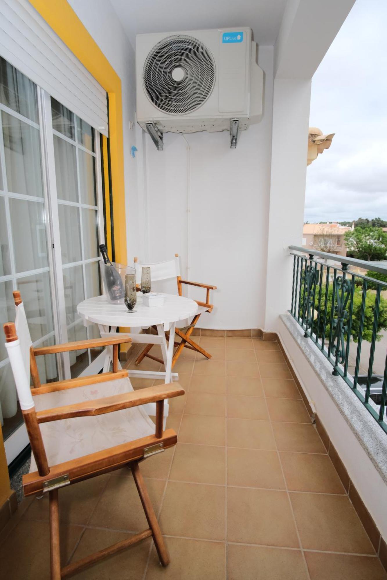 אלבופיירה Apartamento T2 Em Condominio Fechado. מראה חיצוני תמונה